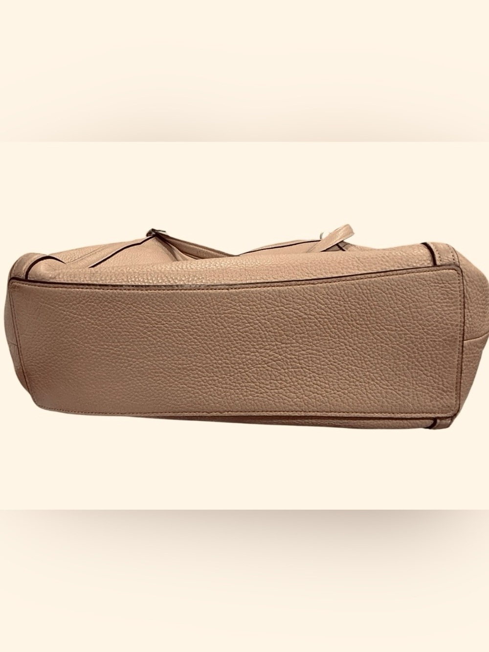 Coach Kristy pebble leather beige shoulder purse with a front zipper pocket - Picture 5 of 16